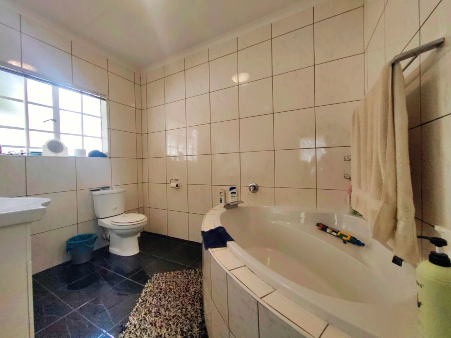 8 Bedroom Property for Sale in Potchefstroom Rural North West